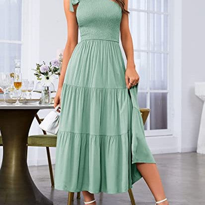 2023 Neue Sommermode Frauen ein-Schulter plissiert geschichteten Saum Split Kleid